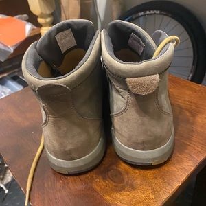 Mens Chaco boots chukka